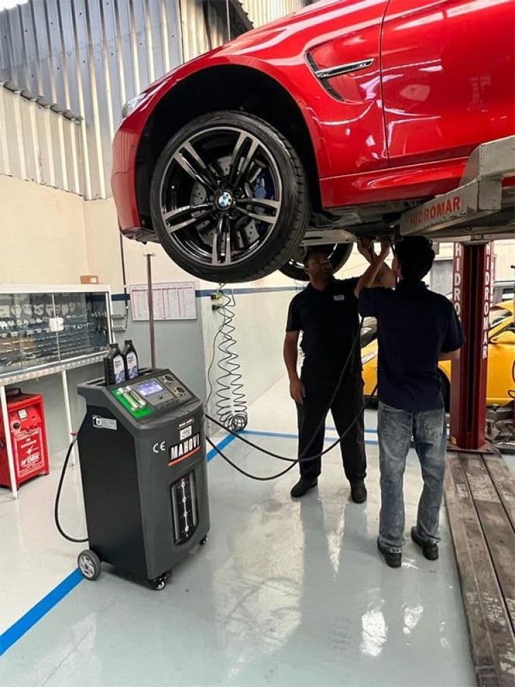 Troca de óleo de câmbio automático na JK Transmissão